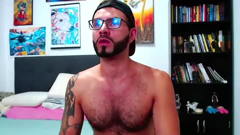 Snapshot of akiles_r chatting on January 21, 2025, 2:33 am akiles online show from January 21, 2025, 2:33 am