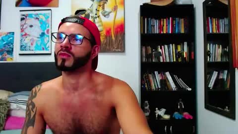 Snapshot of akiles_r chatting on January 24, 2025, 3:00 am akiles online show from January 24, 2025, 3:00 am