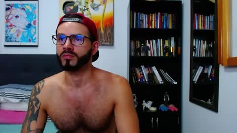 Snapshot of akiles_r chatting on January 30, 2025, 1:44 am akiles online show from January 30, 2025, 1:44 am