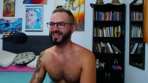 Snapshot of akiles_r chatting on February 14, 2025, 1:45 am akiles online show from February 14, 2025, 1:45 am