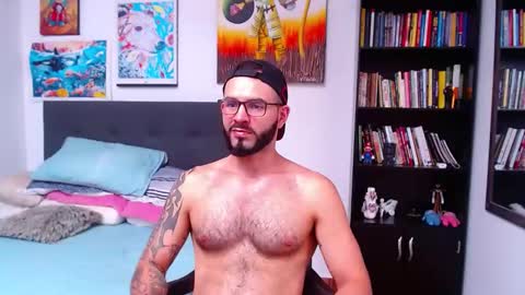 Snapshot of akiles_r chatting on February 18, 2025, 9:20 pm akiles online show from February 18, 2025, 9:20 pm