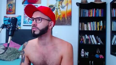 Snapshot of akiles_r chatting on February 28, 2025, 10:06 pm akiles online show from February 28, 2025, 10:06 pm