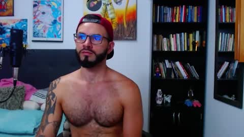 Snapshot of akiles_r chatting on March 12, 2025, 1:14 am akiles online show from March 12, 2025, 1:14 am