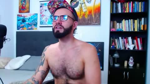 Snapshot of akiles_r chatting on October 28, 2025, 11:51 pm akiles online show from October 28, 2025, 11:51 pm