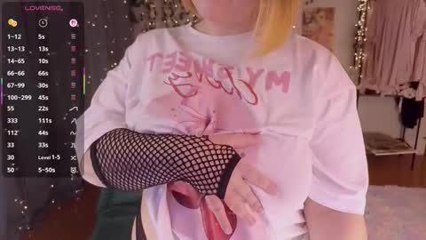 Aki online show from March 19, 2026, 8:35 pm