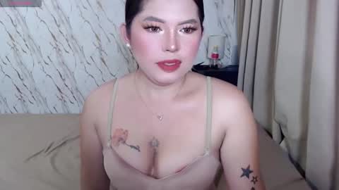 akiragirl_ online show from June 4, 2026, 9:10 pm