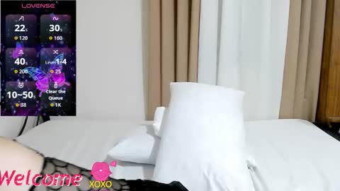 akishaa online show from September 24, 2025, 11:35 am