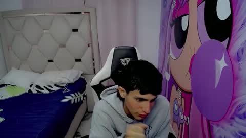 Akyra latin online show from February 2, 2026, 12:15 pm