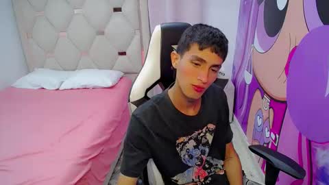 Akyra latin online show from February 16, 2026, 11:50 am