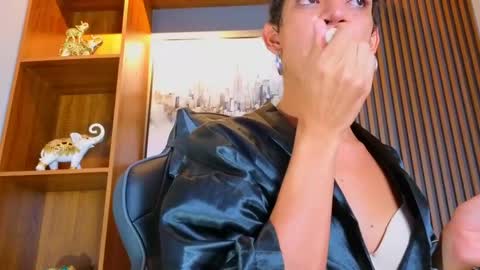 Alahia Rodriguez online show from May 15, 2026, 3:52 pm