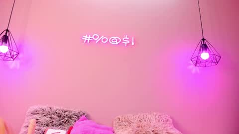 Snapshot of alahia_betancur chatting on January 16, 2025, 3:24 pm Alahia  online show from January 16, 2025, 3:24 pm