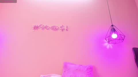 Snapshot of alahia_betancur chatting on February 3, 2025, 3:06 pm Alahia  online show from February 3, 2025, 3:06 pm