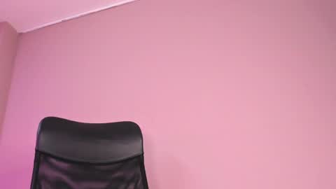 Snapshot of alahia_betancur chatting on February 26, 2025, 4:35 pm Alahia  online show from February 26, 2025, 4:35 pm