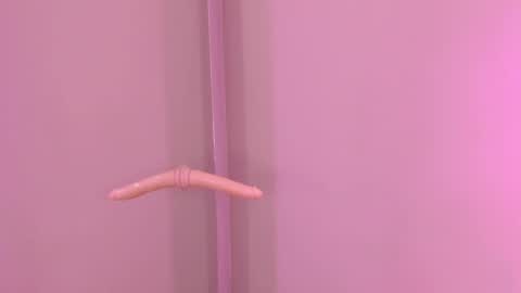 Snapshot of alahia_betancur chatting on March 6, 2025, 3:35 pm Alahia  online show from March 6, 2025, 3:35 pm