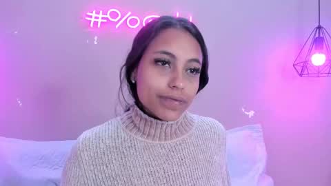 Snapshot of alahia_betancur chatting on March 7, 2025, 11:40 am Alahia  online show from March 7, 2025, 11:40 am