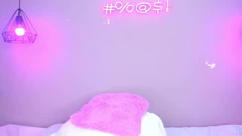 Snapshot of alahia_betancur chatting on March 7, 2025, 2:45 pm Alahia  online show from March 7, 2025, 2:45 pm