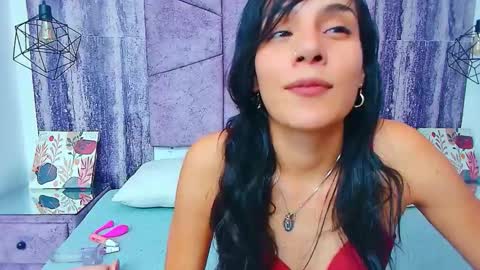 Snapshot of alahiaevansz chatting on February 4, 2026, 1:44 am AlahiaEvansz online show from February 4, 2026, 1:44 am