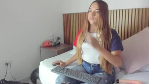 A L A I A online show from March 17, 2026, 2:53 pm