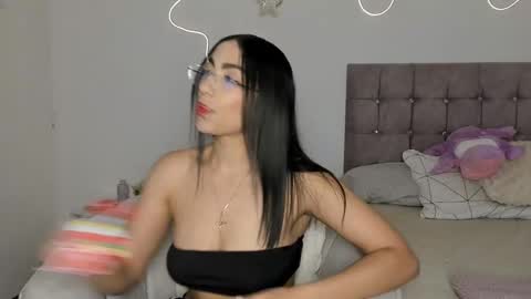 Alaia Alegria online show from March 23, 2026, 11:20 pm