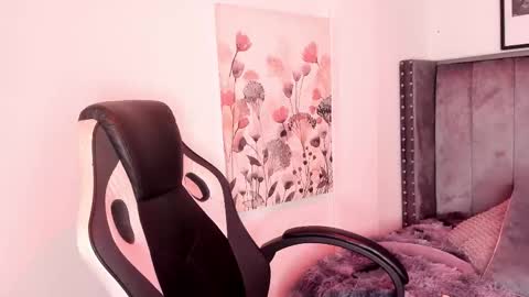 Alaia Carter online show from December 23, 2025, 3:48 am