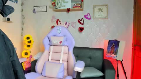 Alaia online show from February 21, 2026, 9:05 pm