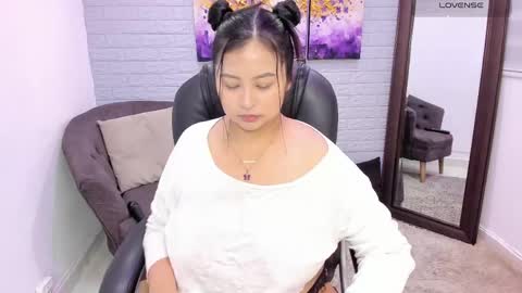     online show from April 15, 2026, 4:47 pm