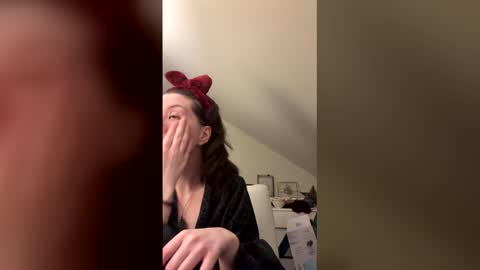 Snapshot of alainaseren chatting on May 7, 2026, 7:47 am alainaseren online show from May 7, 2026, 7:47 am