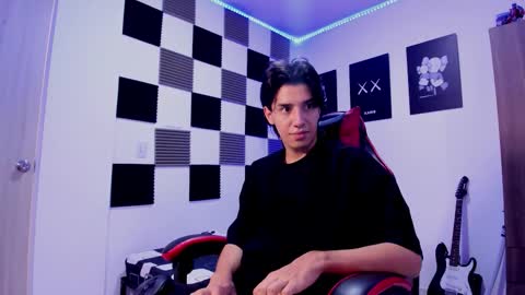 Snapshot of alan_boy01 chatting on January 18, 2026, 2:10 pm Alan Boy online show from January 18, 2026, 2:10 pm