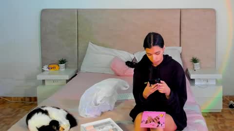             online show from October 11, 2025, 5:55 pm