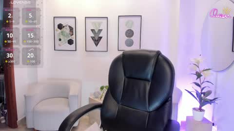 Snapshot of alana_martiins chatting on April 1, 2026, 12:39 pm alana online show from April 1, 2026, 12:39 pm