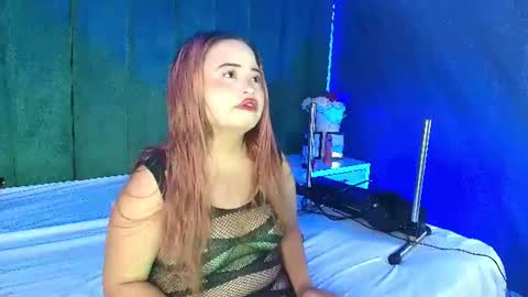 Snapshot of alana_petite chatting on July 10, 2026, 11:02 am ALANA PETITE online show from July 10, 2026, 11:02 am