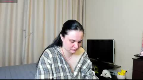 Julia online show from July 4, 2026, 1:50 pm