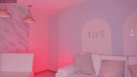 Alana online show from October 31, 2025, 1:45 pm