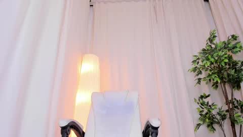 Snapshot of alanakimura_ chatting on February 18, 2025, 3:43 pm Alana silvana online show from February 18, 2025, 3:43 pm