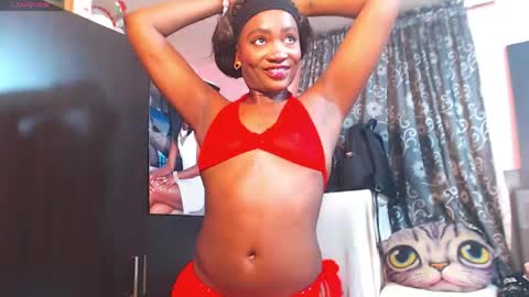 Alanalaurent15 online show from April 15, 2026, 5:47 am