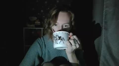 Elisa online show from October 20, 2025, 6:41 pm