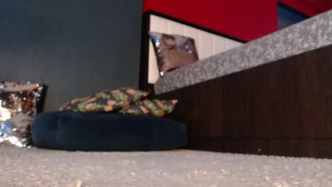 Alanna online show from December 4, 2024, 5:27 am