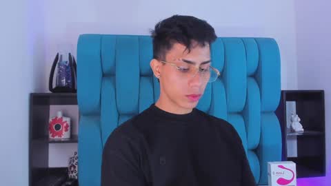 Snapshot of alannaughty_ chatting on January 12, 2025, 10:22 pm alannaughty_ online show from January 12, 2025, 10:22 pm