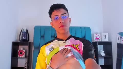 Snapshot of alannaughty_ chatting on January 19, 2025, 9:13 pm alannaughty_ online show from January 19, 2025, 9:13 pm