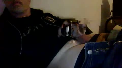 albandant online show from February 5, 2026, 6:01 pm