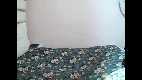 albertine1504 online show from February 15, 2026, 9:11 pm