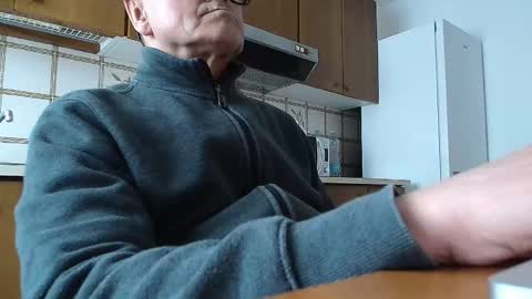 alberto21618 online show from March 1, 2026, 3:47 pm