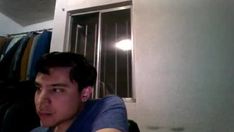 albertoarenas16 online show from April 10, 2026, 2:28 am