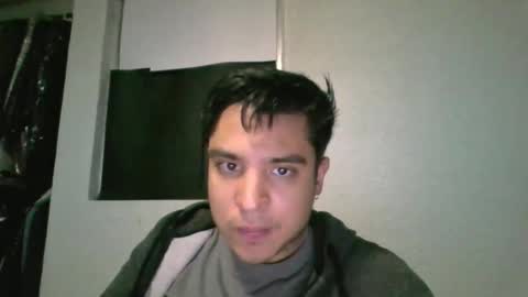 albertoarenas16 online show from May 22, 2026, 8:21 am