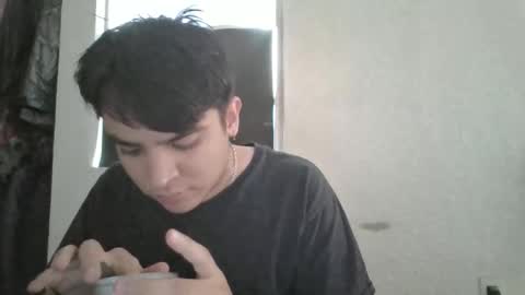 albertoarenas16 online show from May 26, 2026, 4:03 pm
