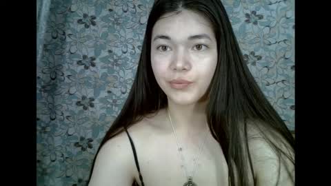 Snapshot of albi_glow chatting on October 10, 2025, 2:32 am Albi online show from October 10, 2025, 2:32 am