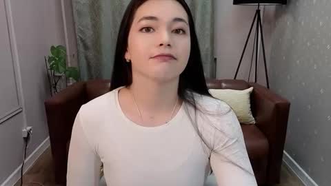 Snapshot of albi_glow chatting on November 16, 2025, 4:40 am Albi online show from November 16, 2025, 4:40 am