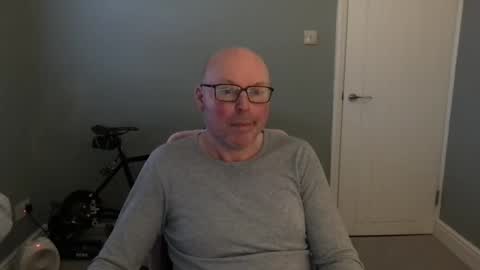 Snapshot of alc300170 chatting on February 14, 2025, 8:21 am alc300170 online show from February 14, 2025, 8:21 am