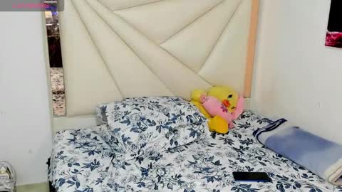 Snapshot of ale_noah_xxx chatting on February 25, 2026, 1:37 am ale_noah_xxx online show from February 25, 2026, 1:37 am