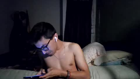 aleexrune online show from October 17, 2025, 3:42 am